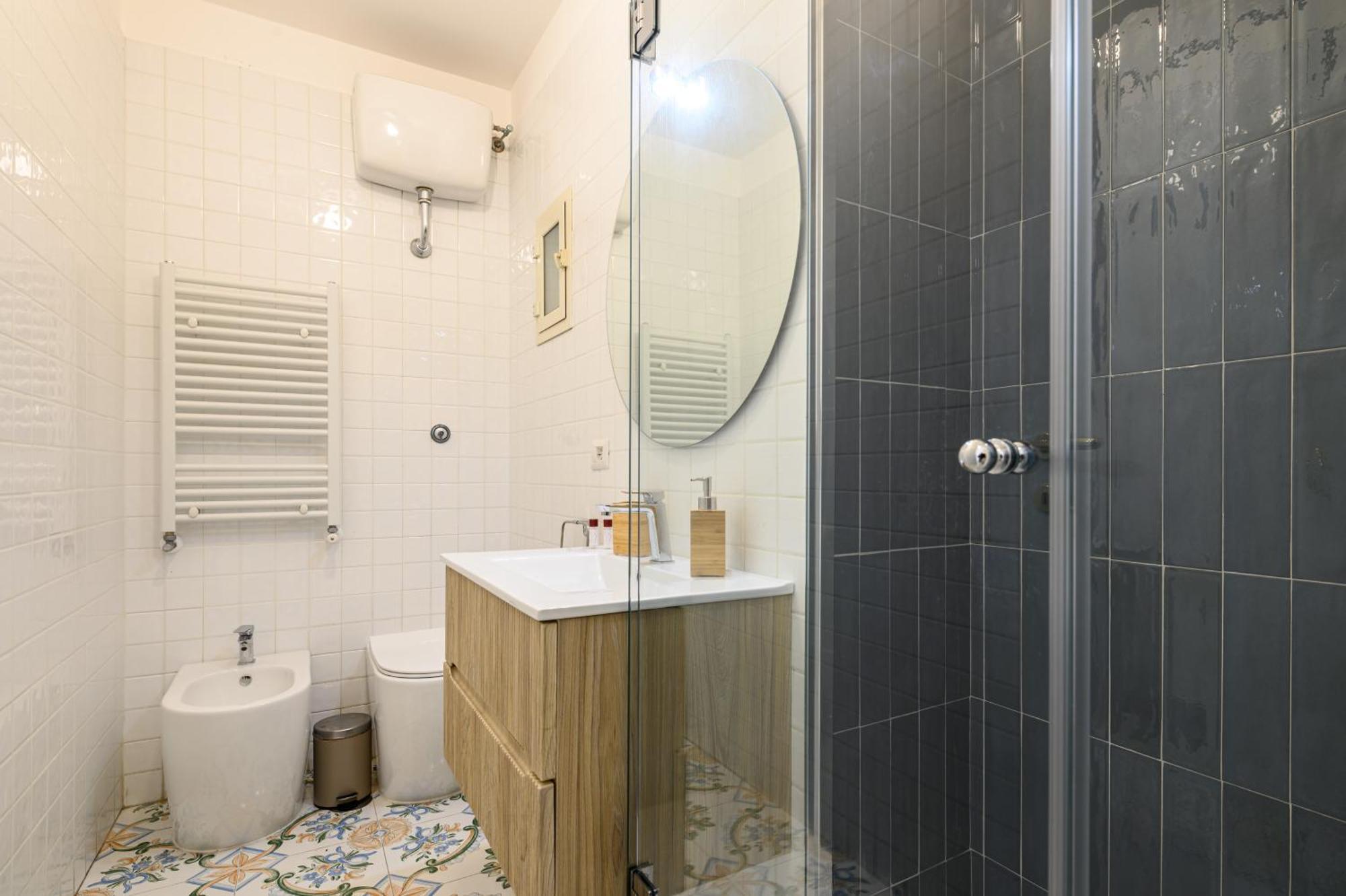 Guest House 121 Charming Apartment Napoli Eksteriør billede